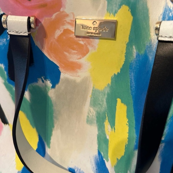 Kate Spade Multicolor Abstract Tote and Wallet Set - Picture 4 of 7